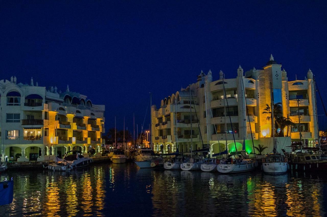 Happy Puerto Marina Apartment Benalmadena Luaran gambar