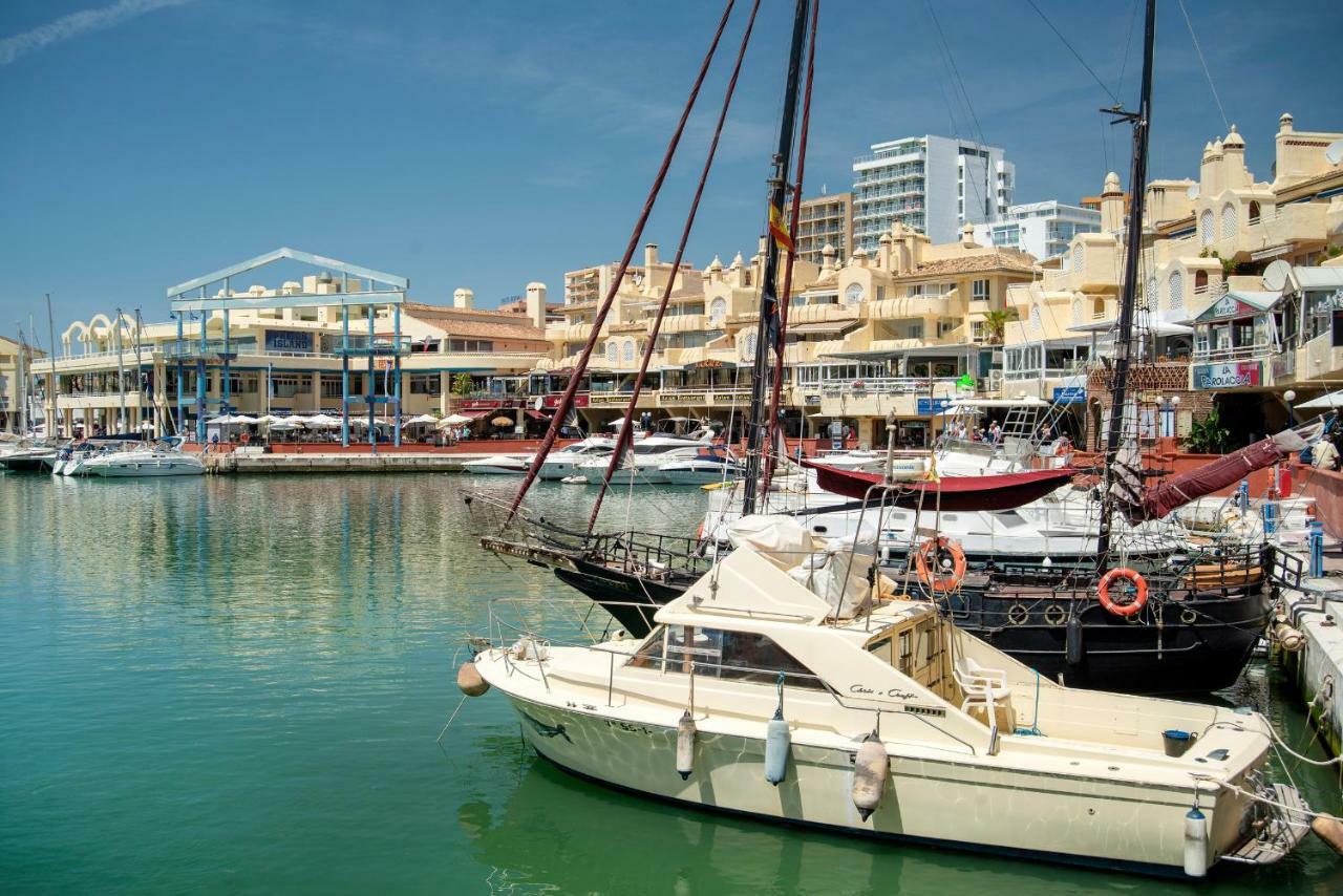 Happy Puerto Marina Apartment Benalmadena Luaran gambar