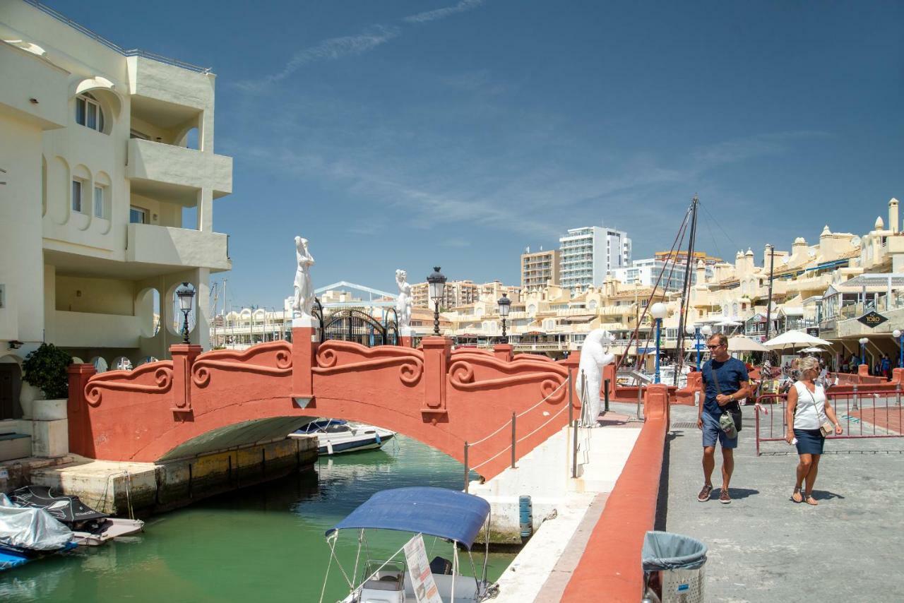 Happy Puerto Marina Apartment Benalmadena Luaran gambar