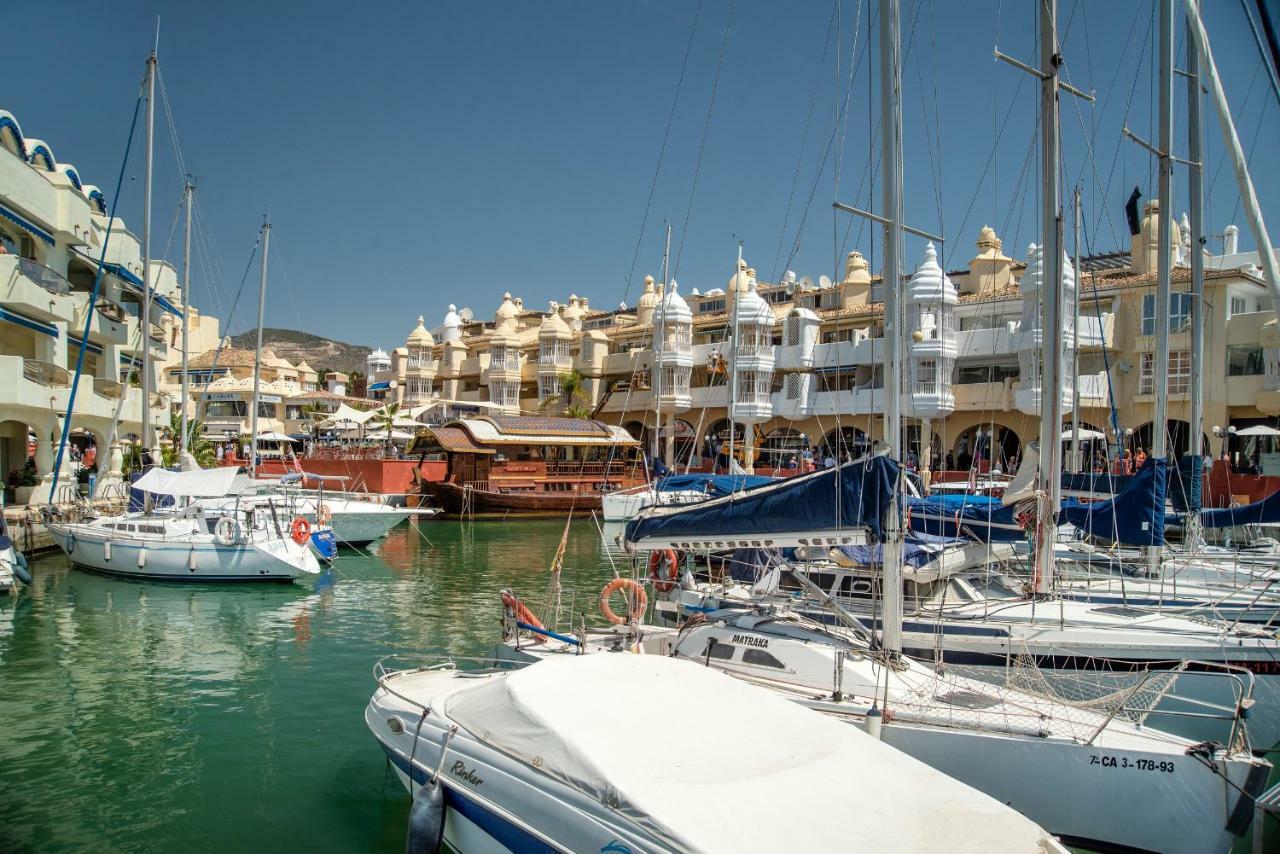 Happy Puerto Marina Apartment Benalmadena Luaran gambar